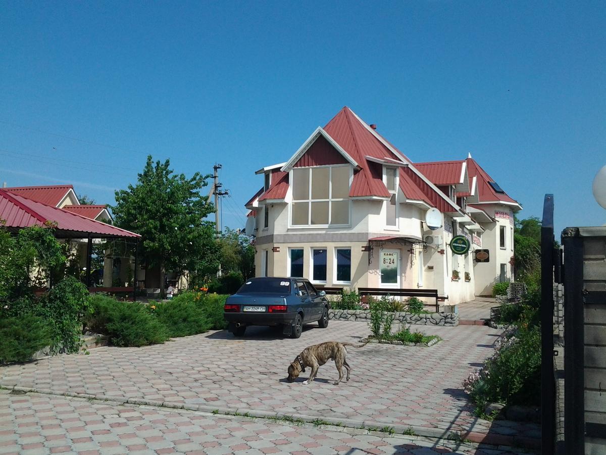 Yuzhnoukrainsk Beregynya汽车旅馆 外观 照片