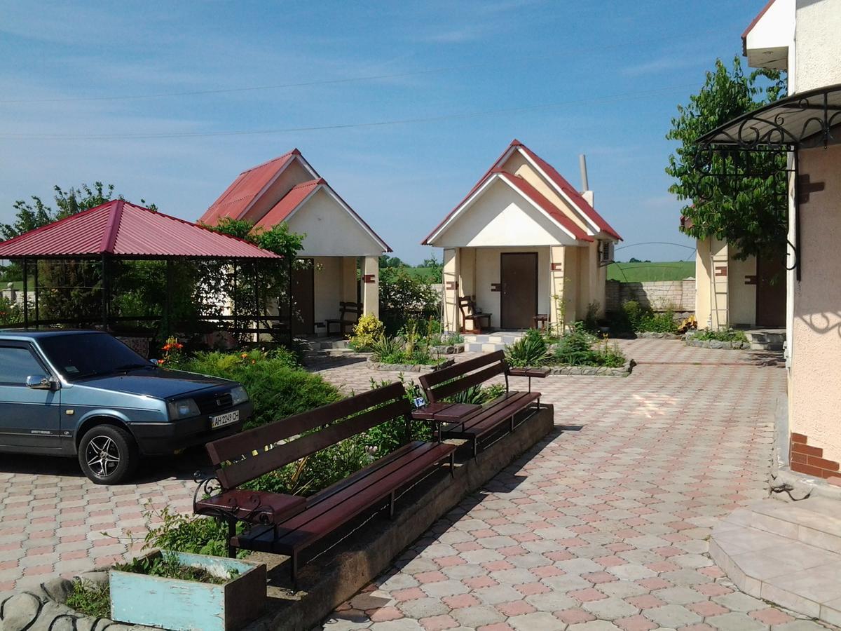 Yuzhnoukrainsk Beregynya汽车旅馆 外观 照片