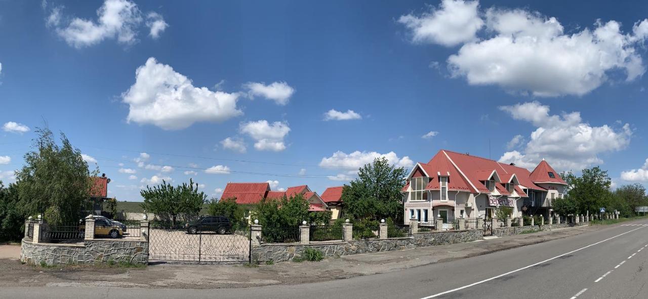 Yuzhnoukrainsk Beregynya汽车旅馆 外观 照片